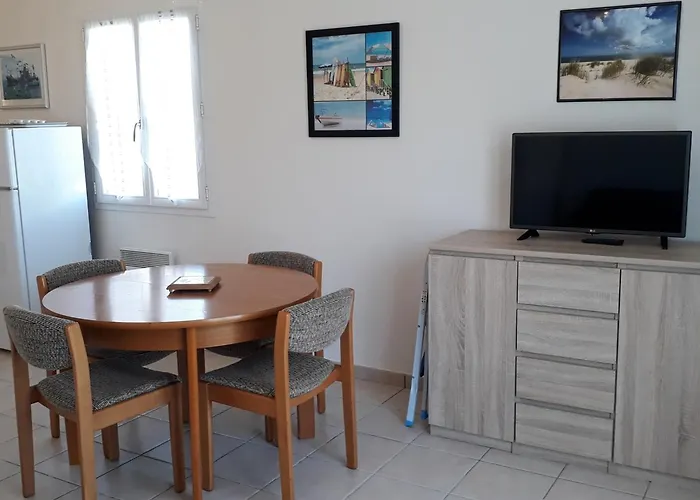 Maisonnette De Plain-pied Proche Avec Parking A - Fr-1-194-438